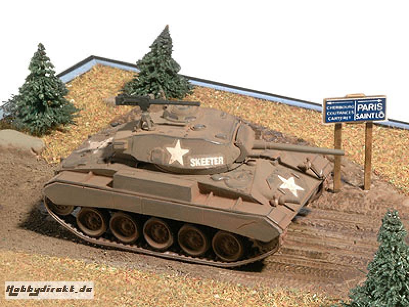 M24 Chaffee Revell 03213