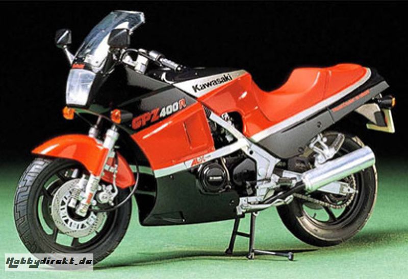 KAWASAKI GPZ 400 R Tamiya 14045