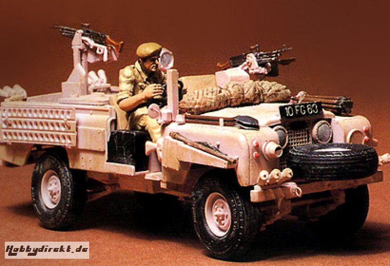 BRITISH SAS LAND ROVER PINK Tamiya 35076