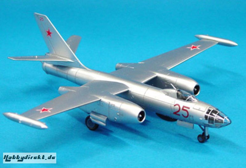 ILYUSHIN IL-28 Beagle 1/100 Tamiya 61601