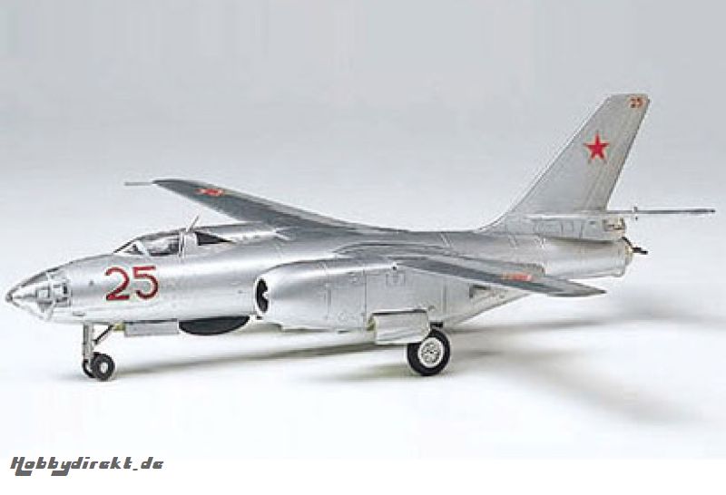 ILYUSHIN IL-28 Beagle 1/100 Tamiya 61601